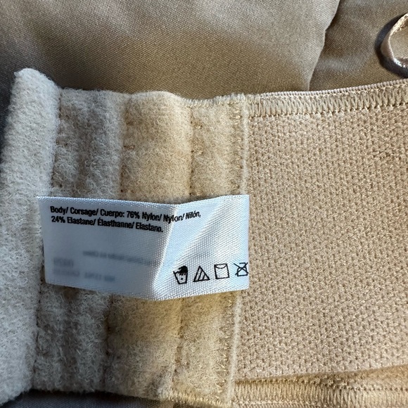 102 Lilyette Strapless/Strapped Bra 42D - Picture 3 of 4